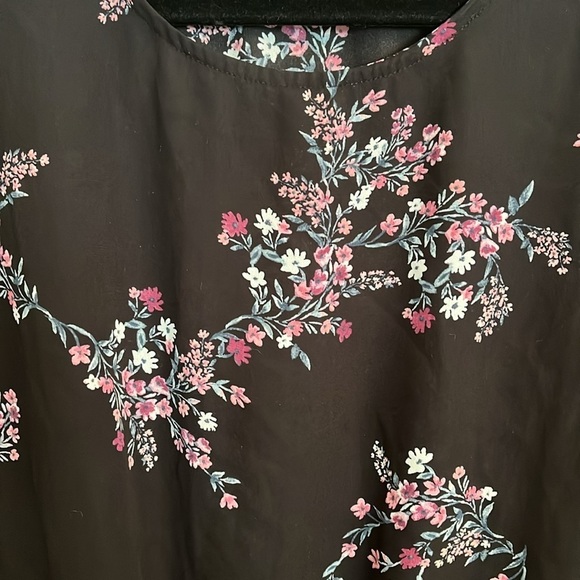 Pink Republic Rounded Neck Button Sleeve Blouse Size S - Picture 7 of 10